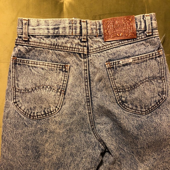 Vintage Acid Wash Flannel Lined Mom Jeans - Picture 5 of 5